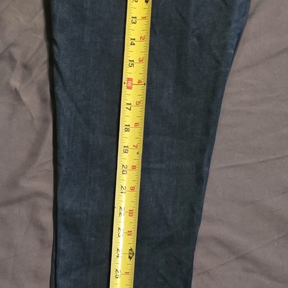 Stylish Blue Denim Jeans - Picture 12 of 13